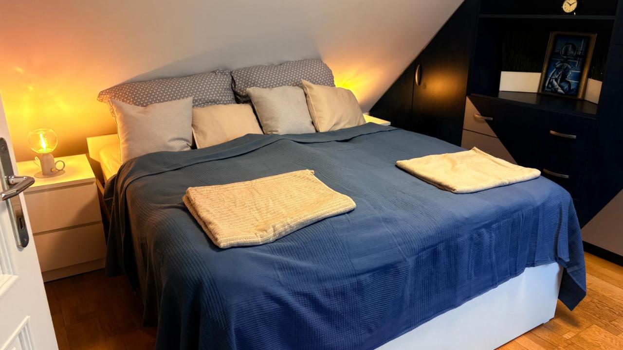 Castello Rosso Apartman - Bed and Breakfast Pilisvörösvár