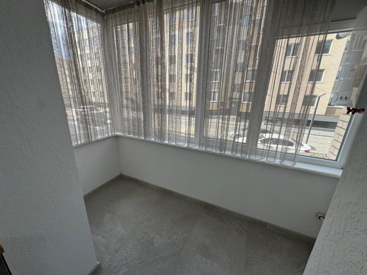 Сучасна квартира біля Ставки Вервольфу - B&B Stryzhavka