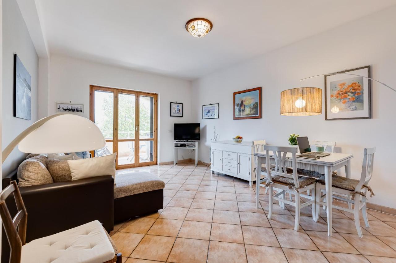 Appartamento vista mare, 100mt dall'Ospedale Pediatrico, a 200mt dal mare, 1h da Roma Termini - B&B Santa Marinella