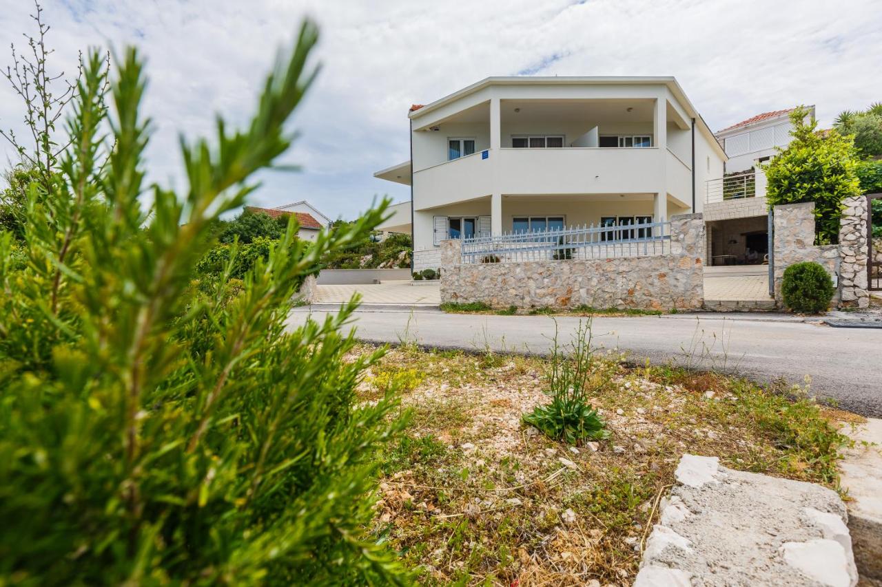 Apartments Rogulj - B&B