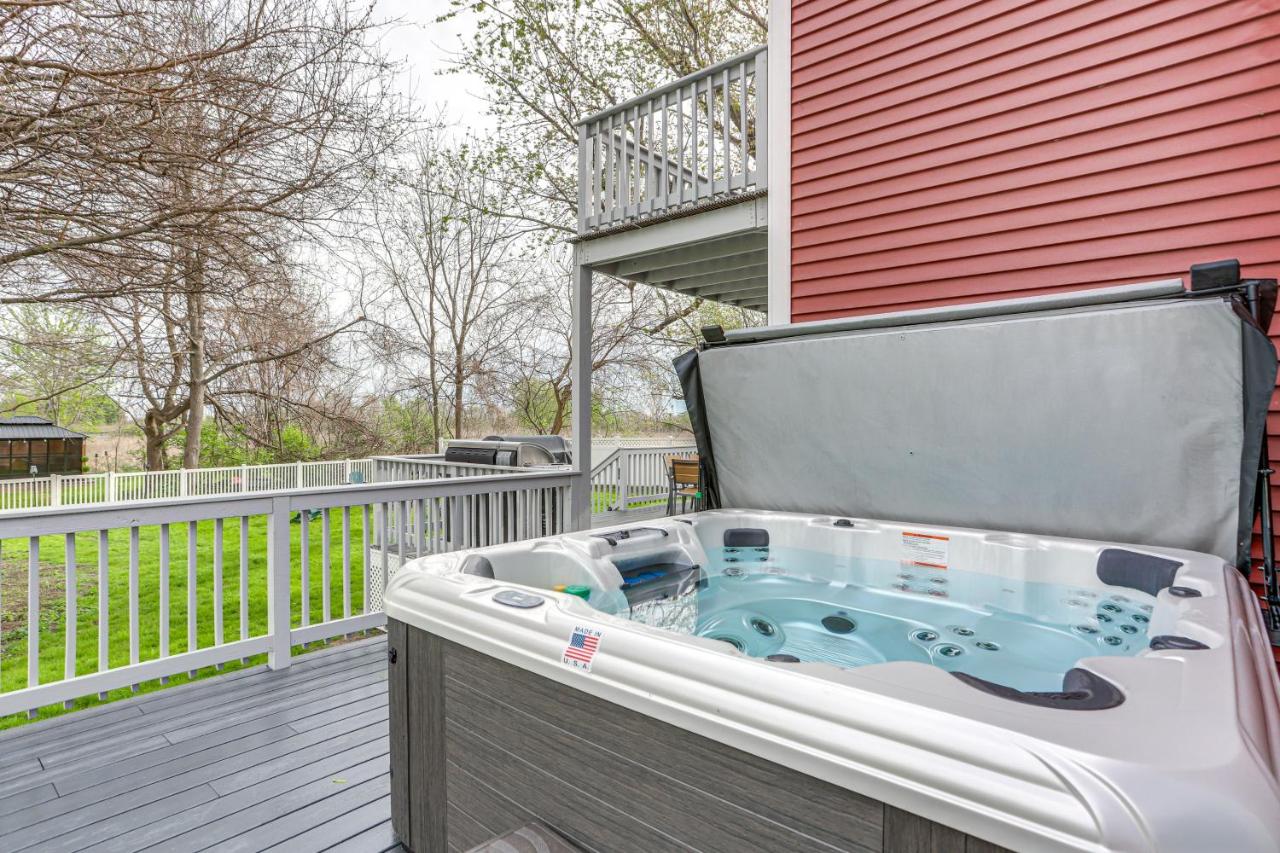 7 Mi to Cedar Point: Retreat w/ Hot Tub & Gazebo - B&B Huron