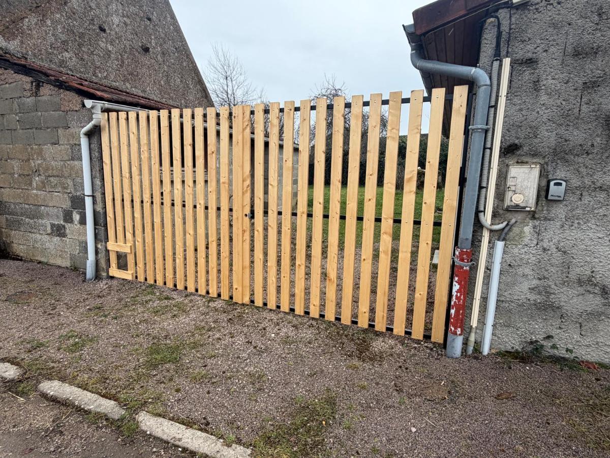 Burgundy house - Ferienwohnung Rouvray