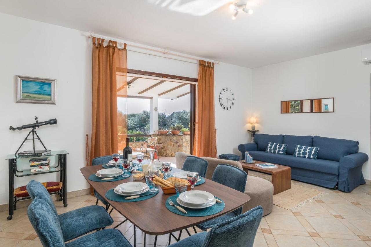 Villa Chiara 2 bedr, View, Parking, Garden, Grill - B&B La Maddalena