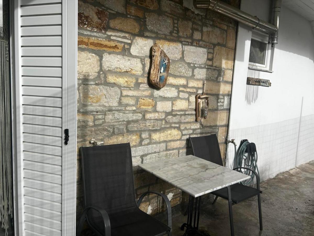 Petrino Minimal - Ferienwohnung Dhéndra