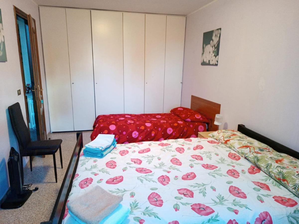 Camera Matrimoniale/Doppia con Letti Singoli con Bagno Privato Esterno