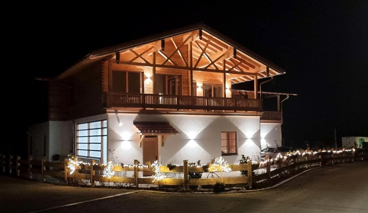 Moderne 4-Zimmer Ferienwohnung, Nähe Tegernsee - B&B Valley