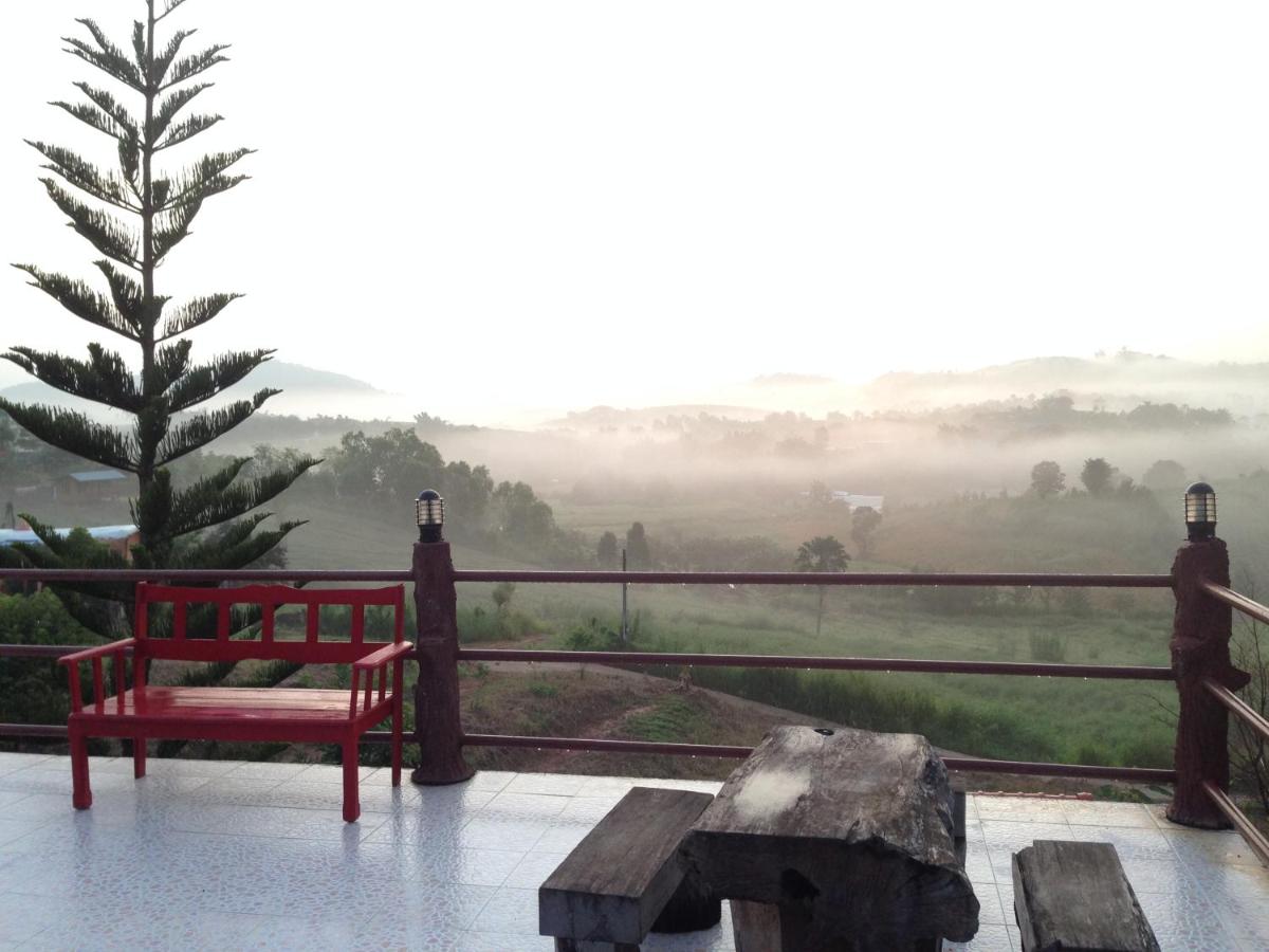 บ้านไม้สายหมอกเขาค้อ โฮมสเตย์ Bann Mai Sai Mhog Khao Kho Homestay - B&B