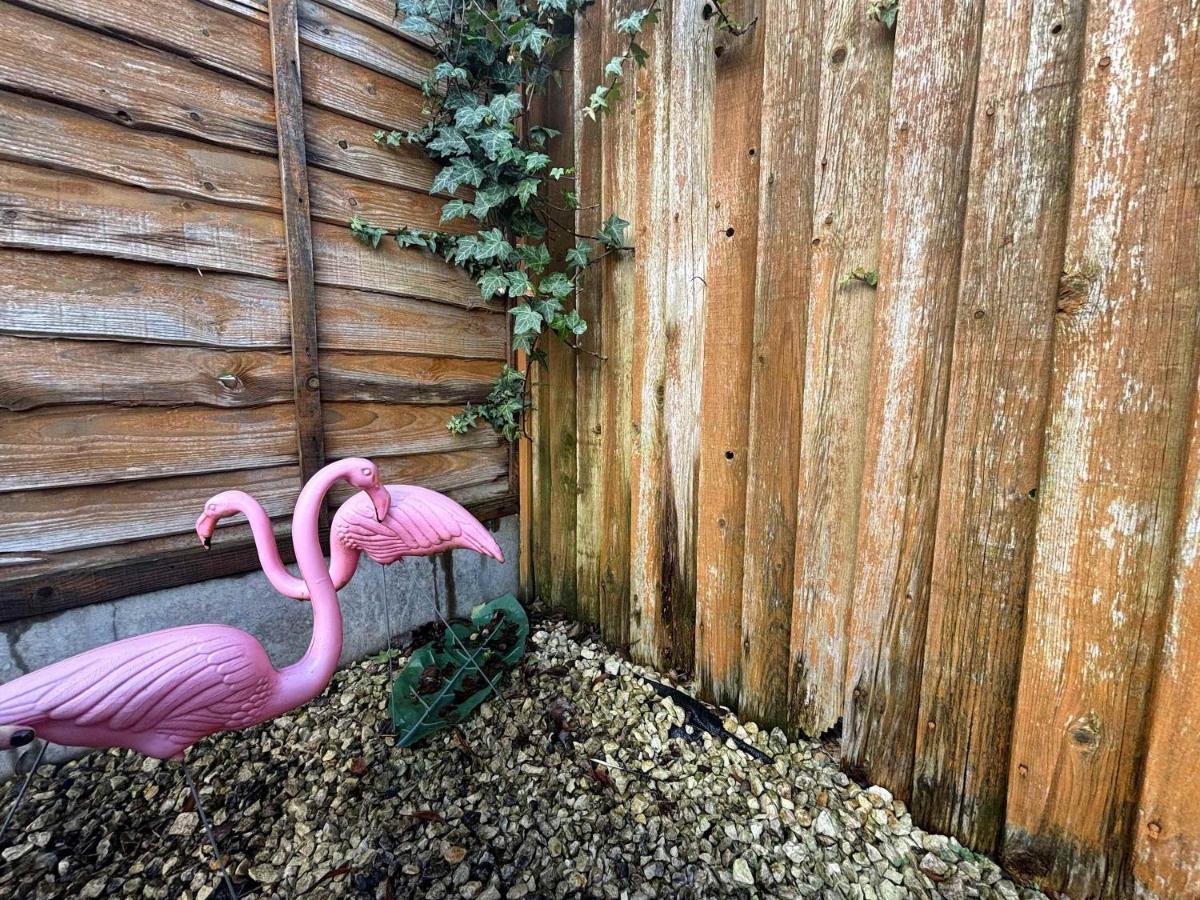 Stylish Solihull Home Near NEC JLR & Airport Free Parking & Garden - Chambres d'hôtes Sheldon