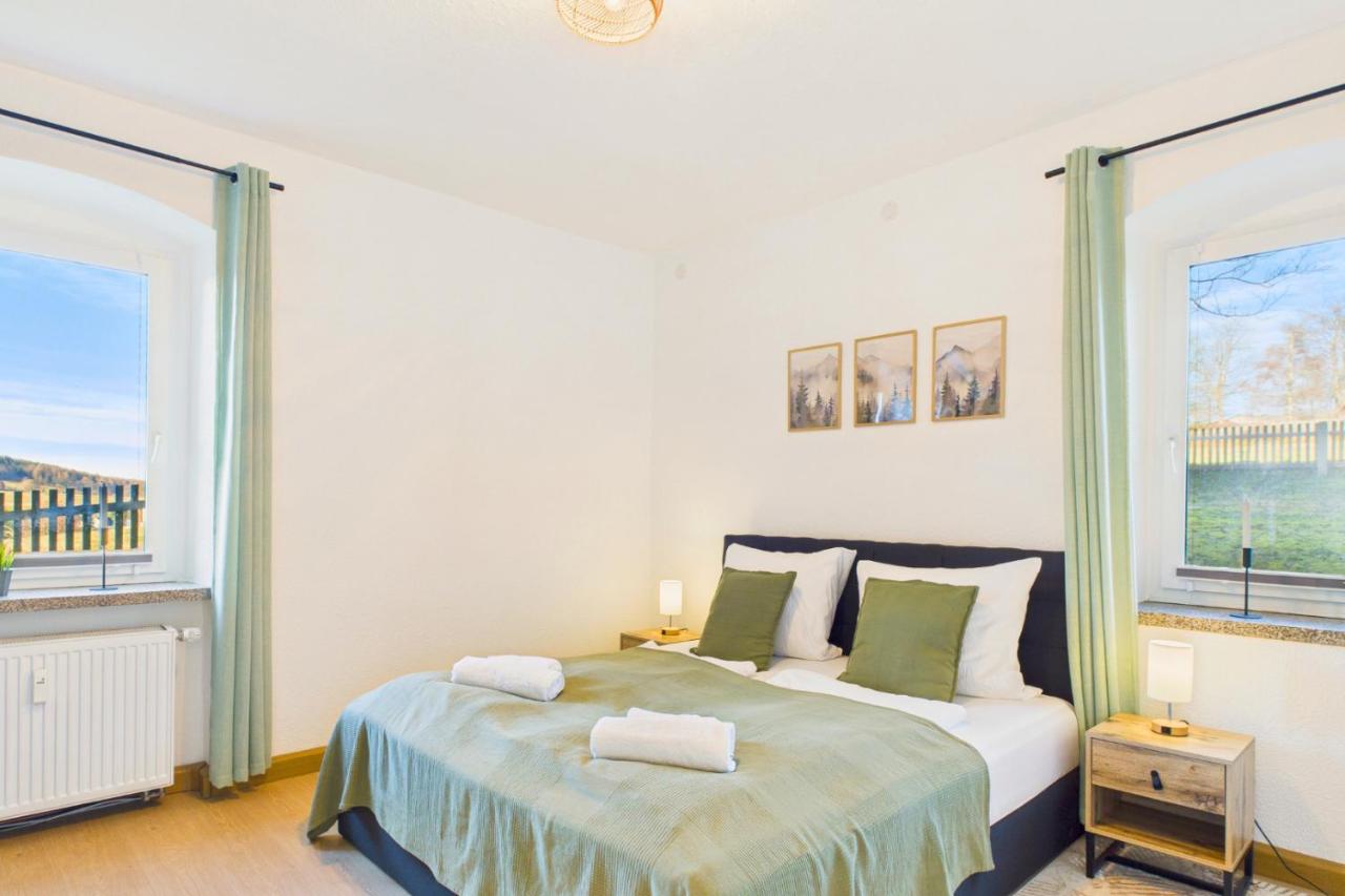 Holzkunst & Heimatgefühl FeWo für Familie & Freunde - B&B Seiffen