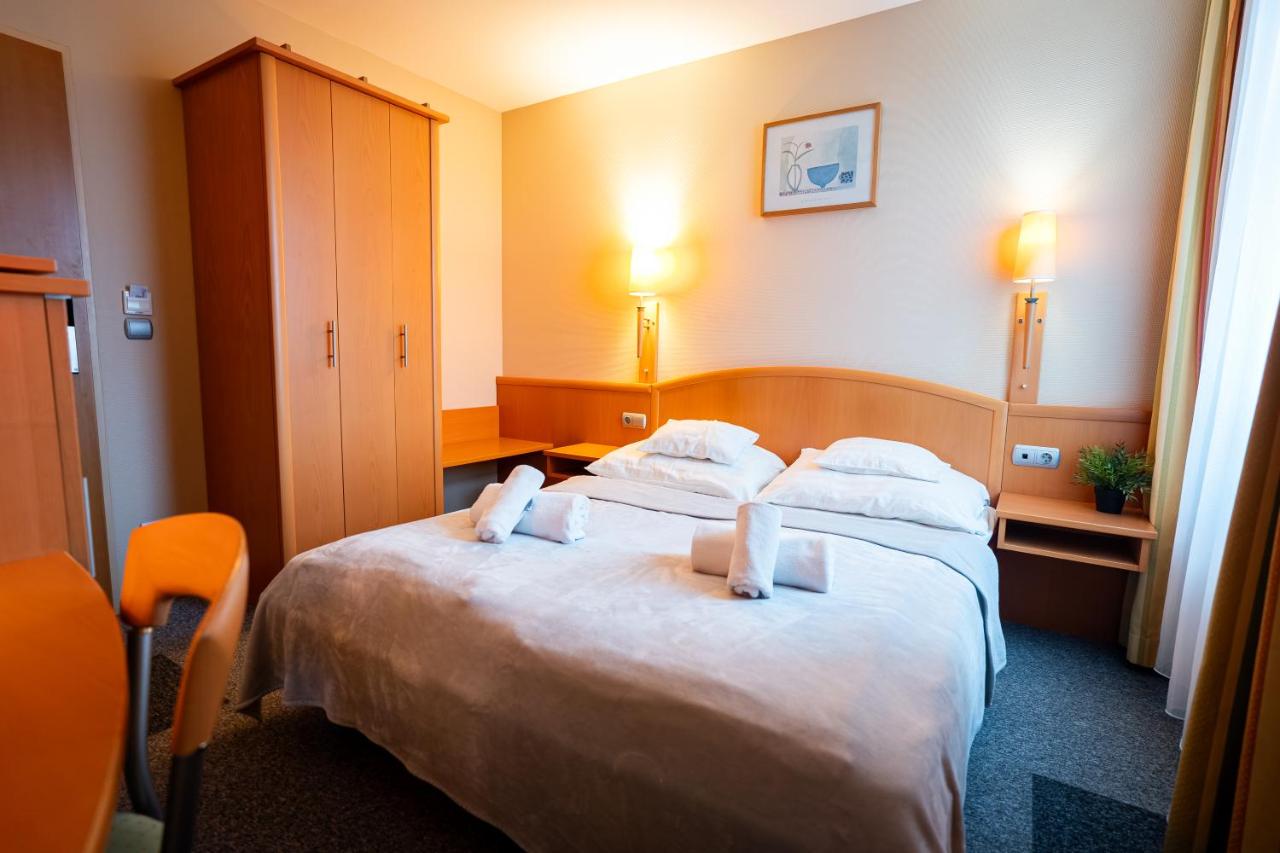 Chambre Double avec 2 Lits Doubles