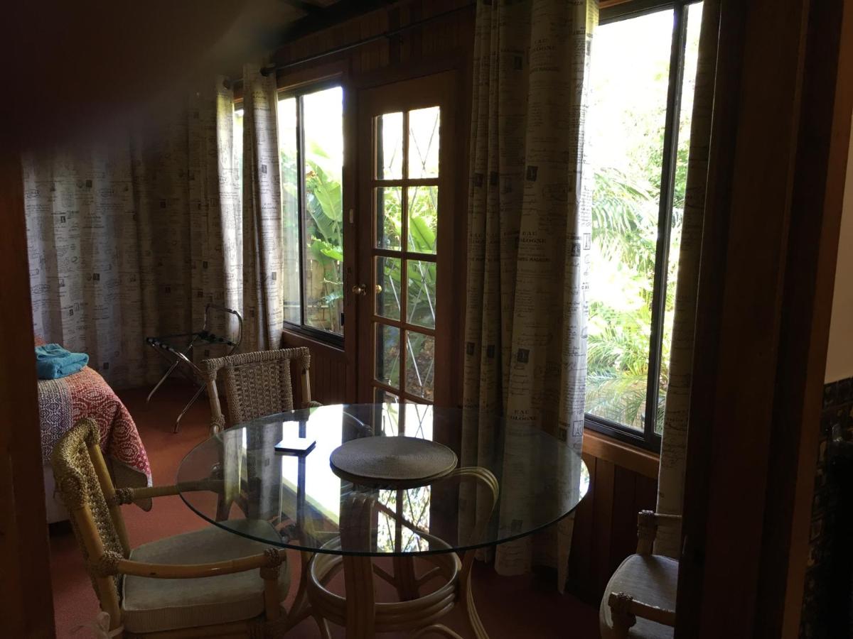 Kentia Palms - Bed and Breakfast