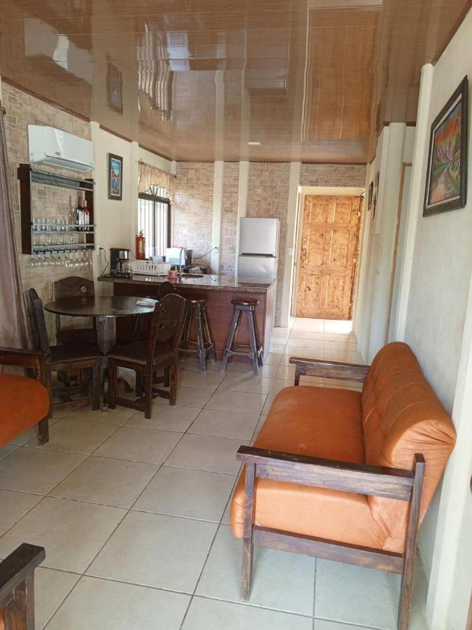 Macaws Villa - B&B Puerto Cortés