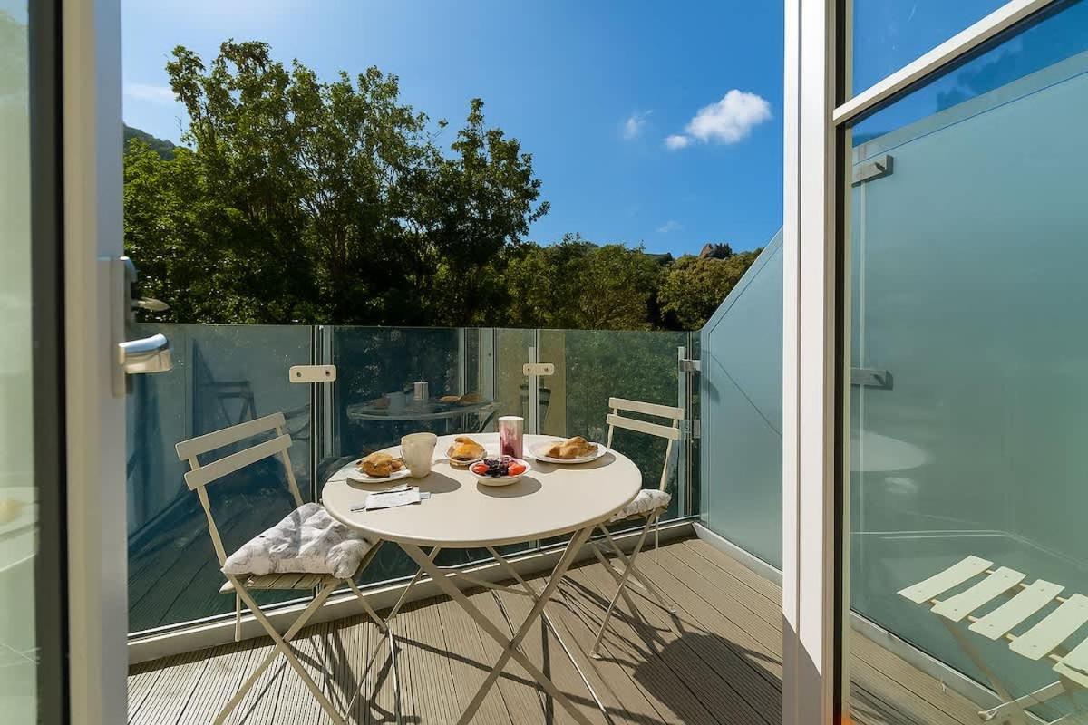 Clifftop Watch, River View and Balcony, 1 BR, Parking, Beach 10 min walk - B&B Lynmouth