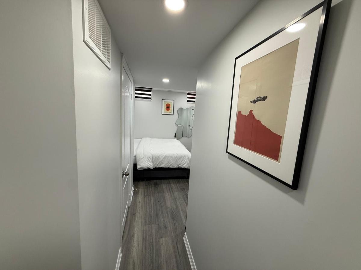 Cozy Private Two-Level Suite In Brampton With Separate Entrance And Living Area on Main Floor - B&B Brampton