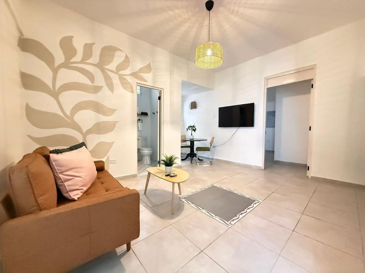 Bright and Spacious 1 BR - B&B San Juan
