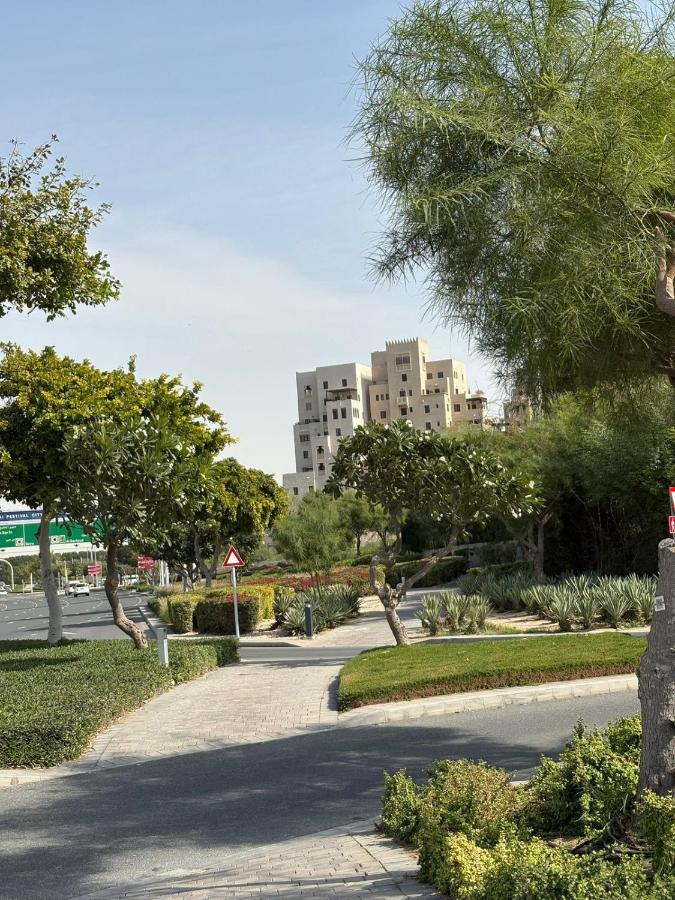 Dubai Festival city Casa HEMY Peaceful Stays - Chambres d’hôtes Al Subaygha
