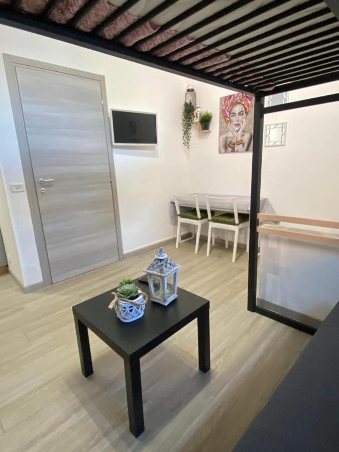 Monolocale top zona strategica ospedale università - Chambres d’hôtes Pavie
