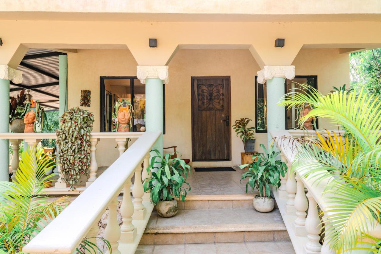 Villa Chakaruna Private Home and Pool Paradise - B&B Valladolid