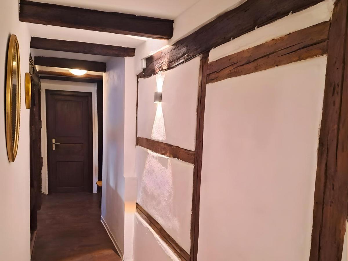 Ferienwohnungen Bernsdorfer Straße Chemnitz - zentrumsnah, teilweise mit Balkon oder Terrasse, große Parkanlage - ideal für Familien, Paare und Geschäftsleute - Chambres d'hôtes Chemnitz