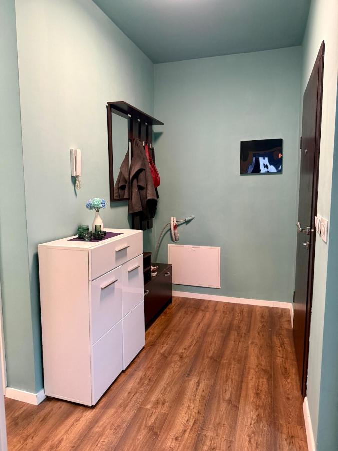 Bright & Cozy 2- Bedroom Apartment - Ferienwohnung Pristina