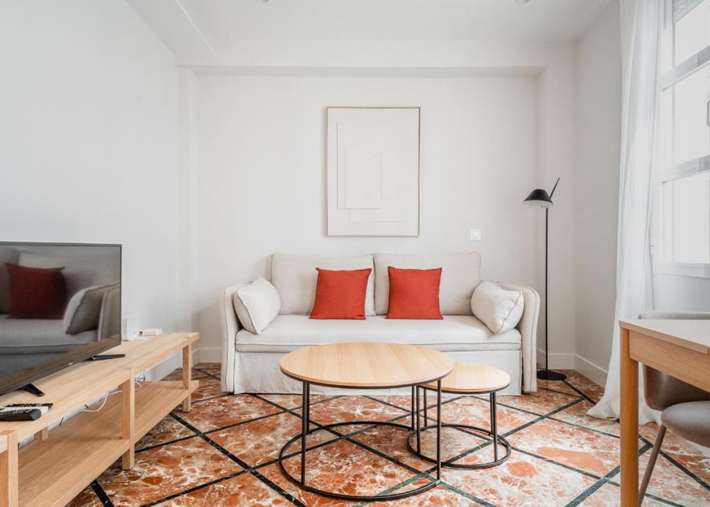 Modern bright - 1Bedroom 1Bath-Malasaña - Bed and Breakfast Madrid