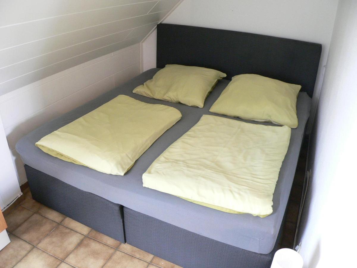 Home24 - Ferienwohnung Oberhausen