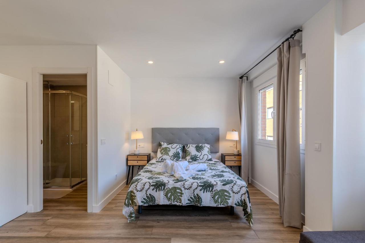 Bright and Fantastic Studio - Apartment Puerta Toledo C - Chambres d'hôtes Madrid