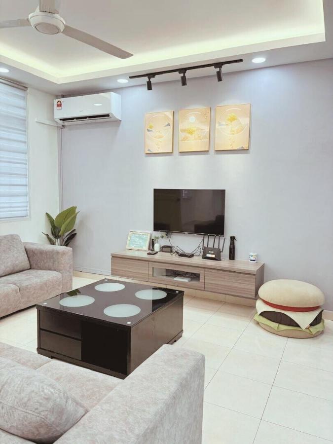 L N L Homestay in Bukit Indah Johor Bahru - B&B Johor Bahru