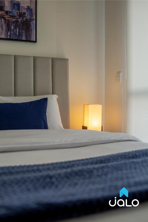 One-Bedroom Loft Apartment with One Queen Bed