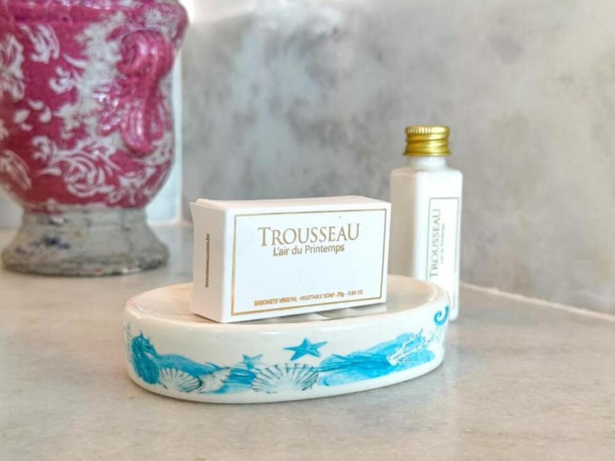 Suite mit Queensize-Doppelbett und Meerblick