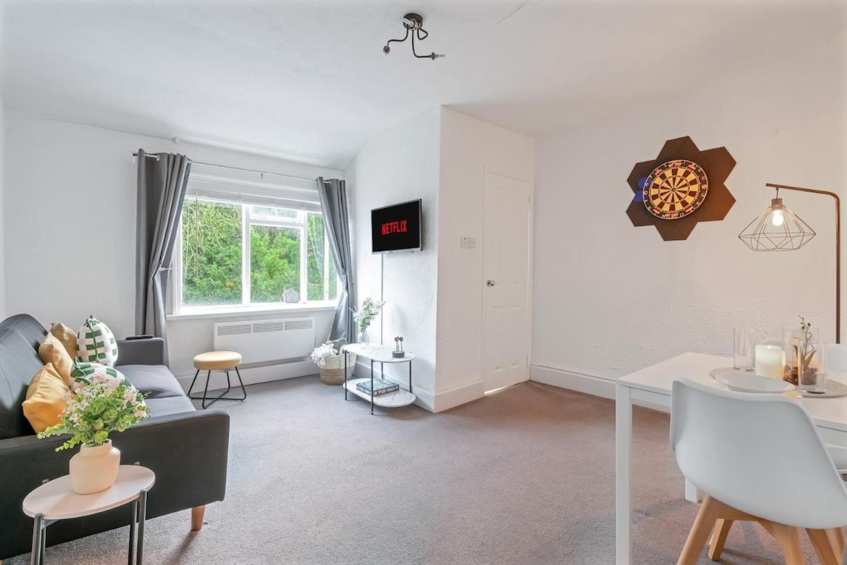 1Bed Contractor & Pilot flat - Parking & FAST WiFi - B&B Castle Donington