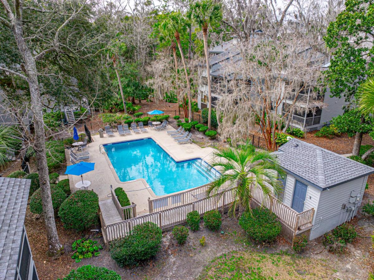 5-Min Walk to Beach - Coligny - Pool - OceanBreeze - Bed and Breakfast Hilton Head
