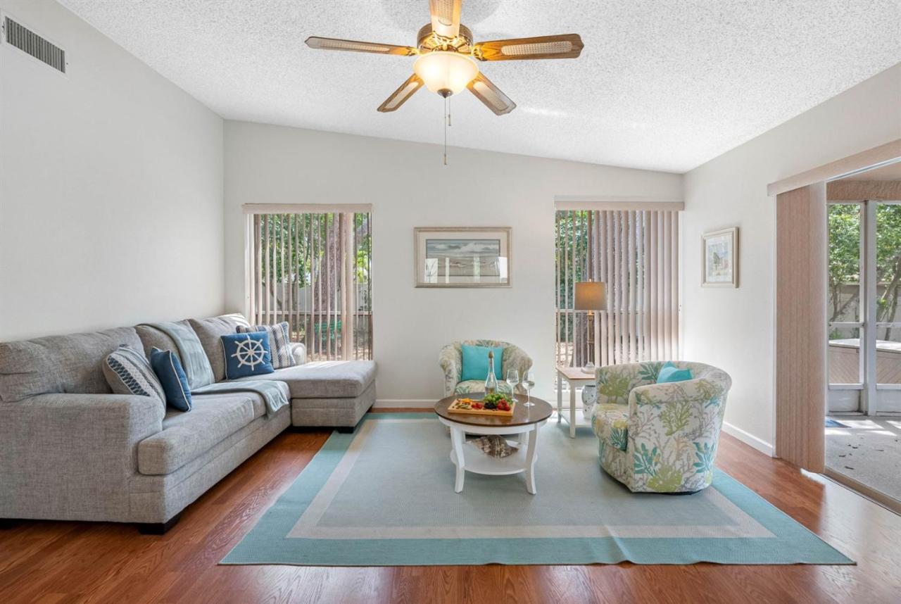 Amazing 3BR 2BA Pool House Relax & Unwind! - B&B Tarpon Springs