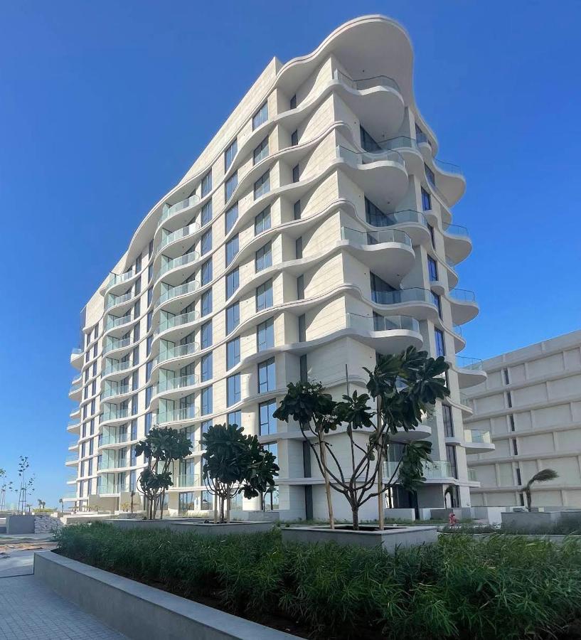 SeaYA - Luxury 3BR Sea-View Apartment - Chambres d'hôtes Ras el Khaïmah