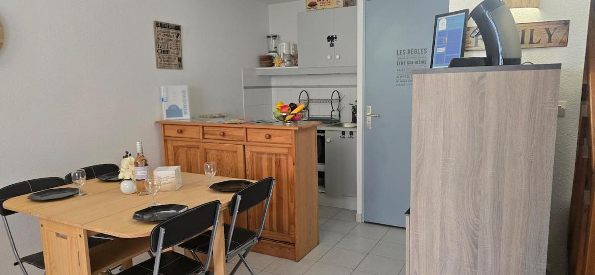 Les Soleillades- Villa, résidence avec piscine et stationnement à proximité de la mer - Chambres d'hôtes Vendres