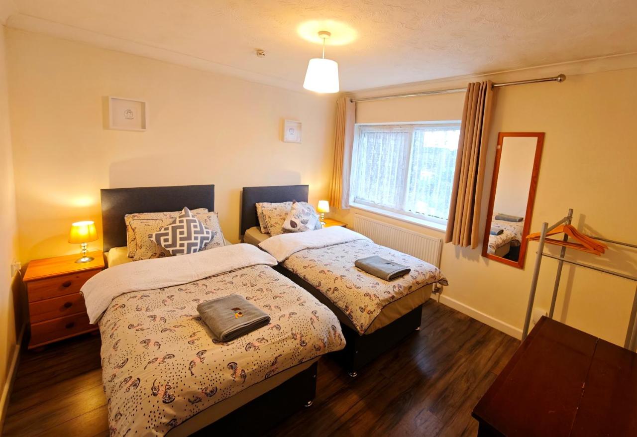 Camera Doppia con Letti Singoli Spaziosa