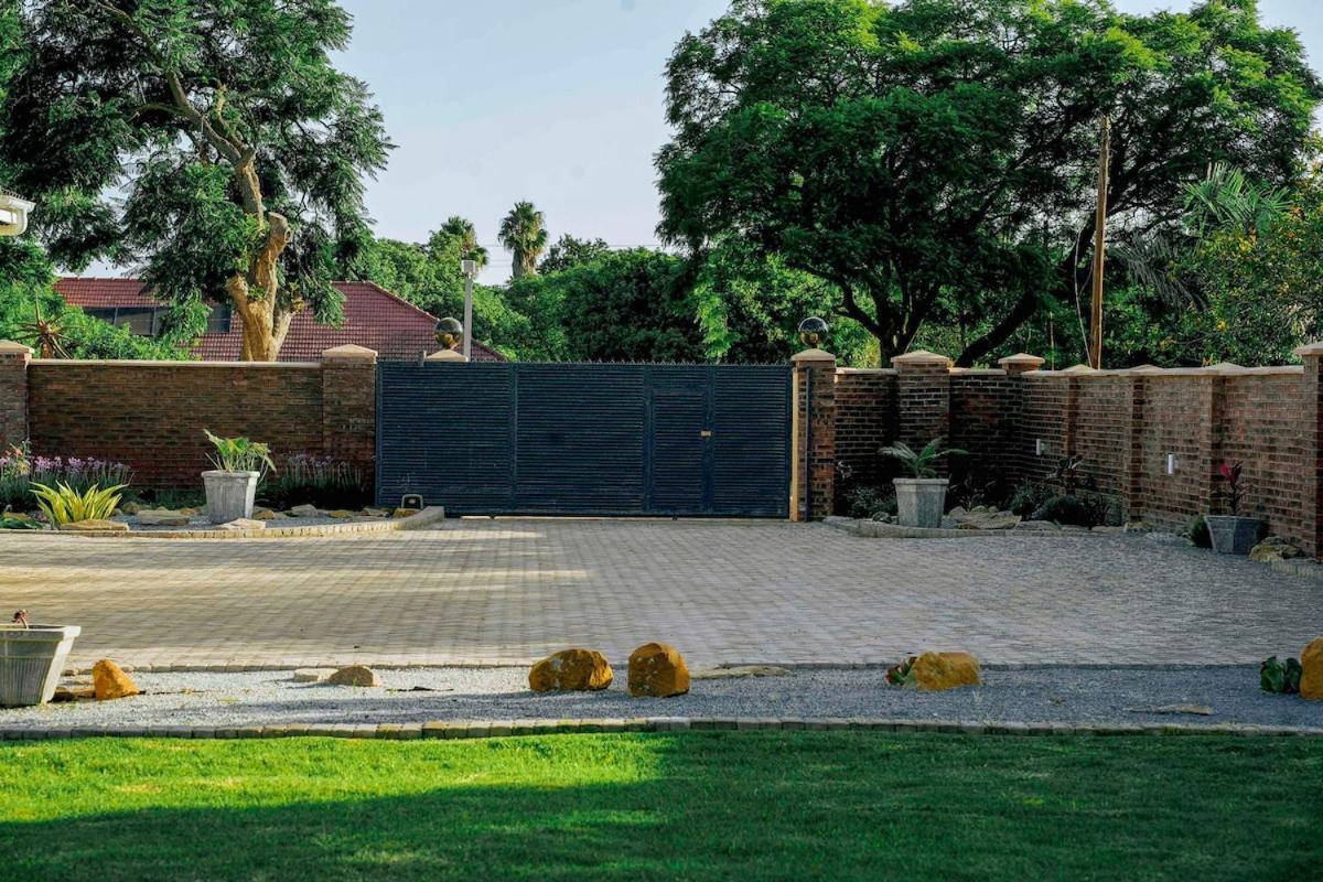 Sunderdale - B&B Gweru