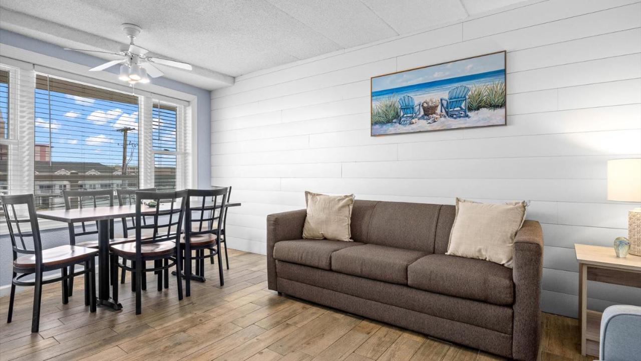 Beachfront WW Crest Condo Sleeps 6 - B&B Wildwood Crest