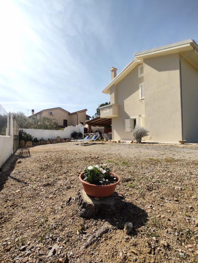 Villa i tre pini - Porto Pino - B&B Porto Pino