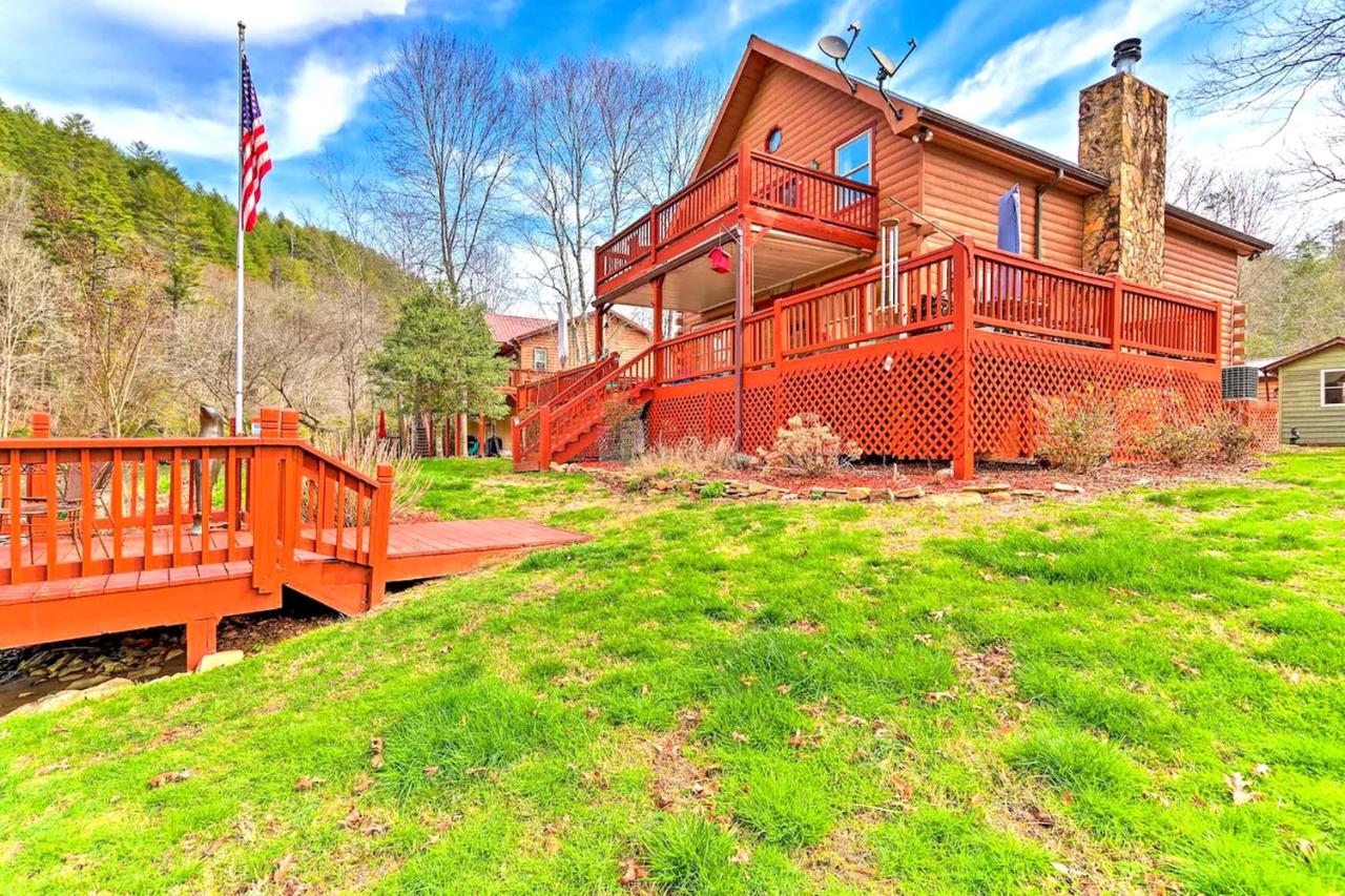 Kingfisher's Cabin 15 Minutes to Casino Hot tub Firepit - B&B Murphy
