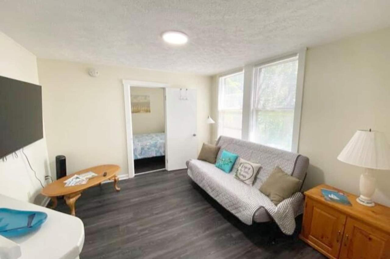 4 min walk to the beach Large 1BD sleeps 4 Pets - Ferienwohnung Old Orchard Beach