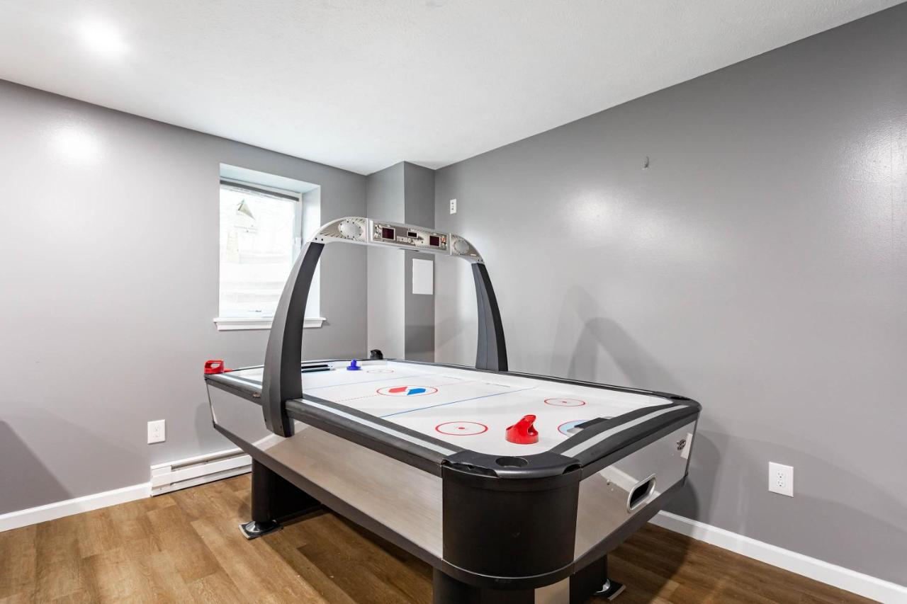 Lakeside Haven 5 BDR Fire Pit Pet Friendly - B&B Tobyhanna