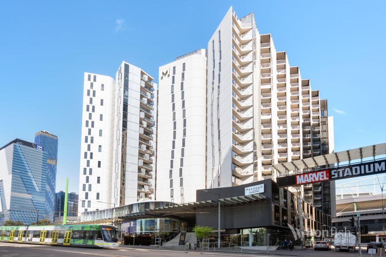 Chic 2B Apt CarPark and Pool Near Marvel - B&B Melbourne