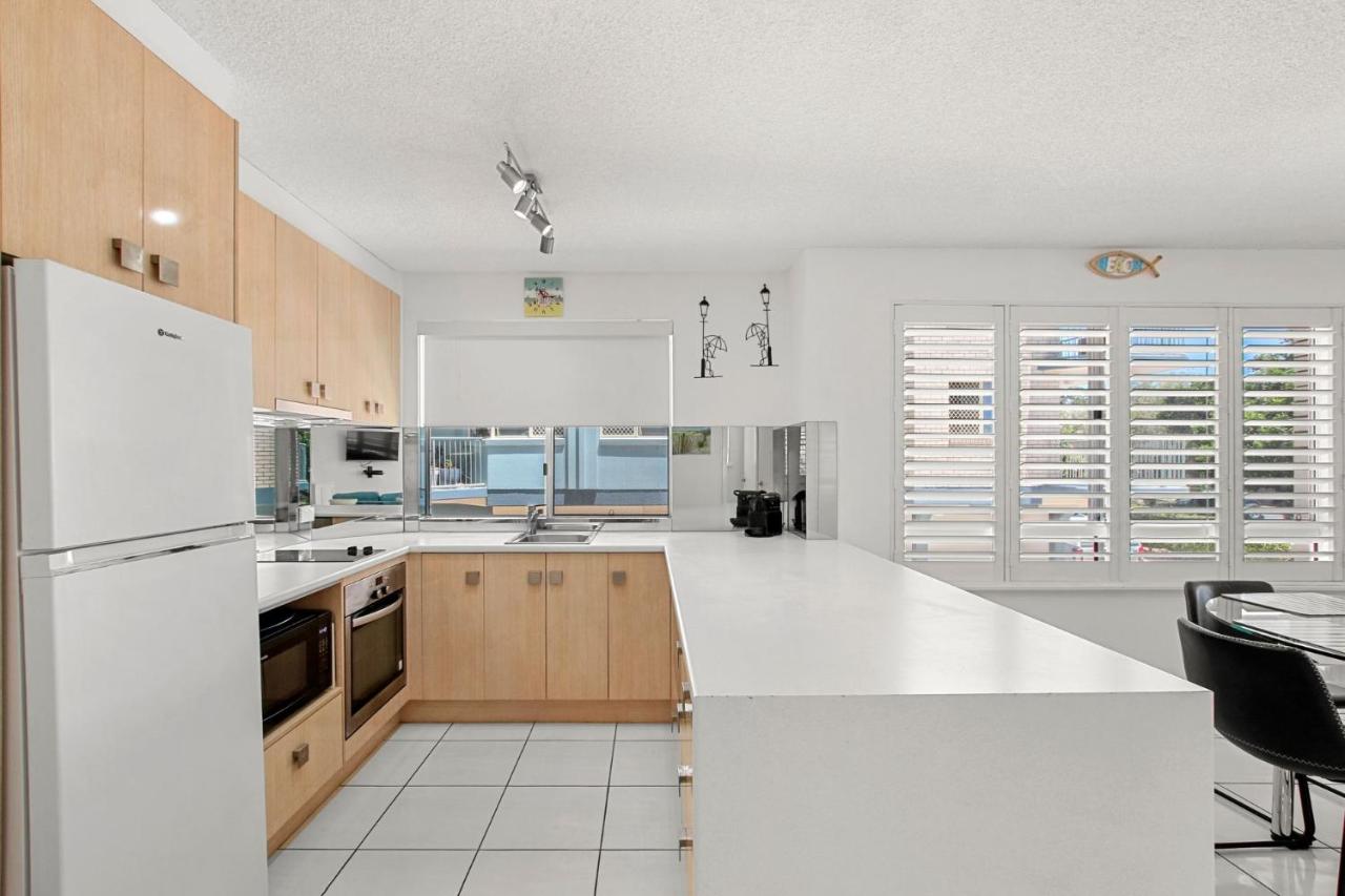 Ocean Breeze Unit 1, 42 King Street, Kings Beach - B&B Caloundra