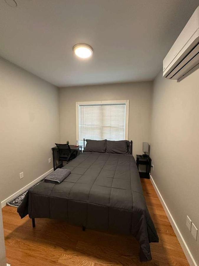 HomeStay in Boston West Bellflower Street