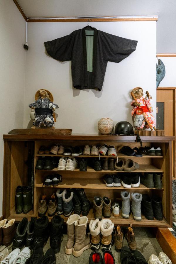 sneaky peaks - B&B Hakuba