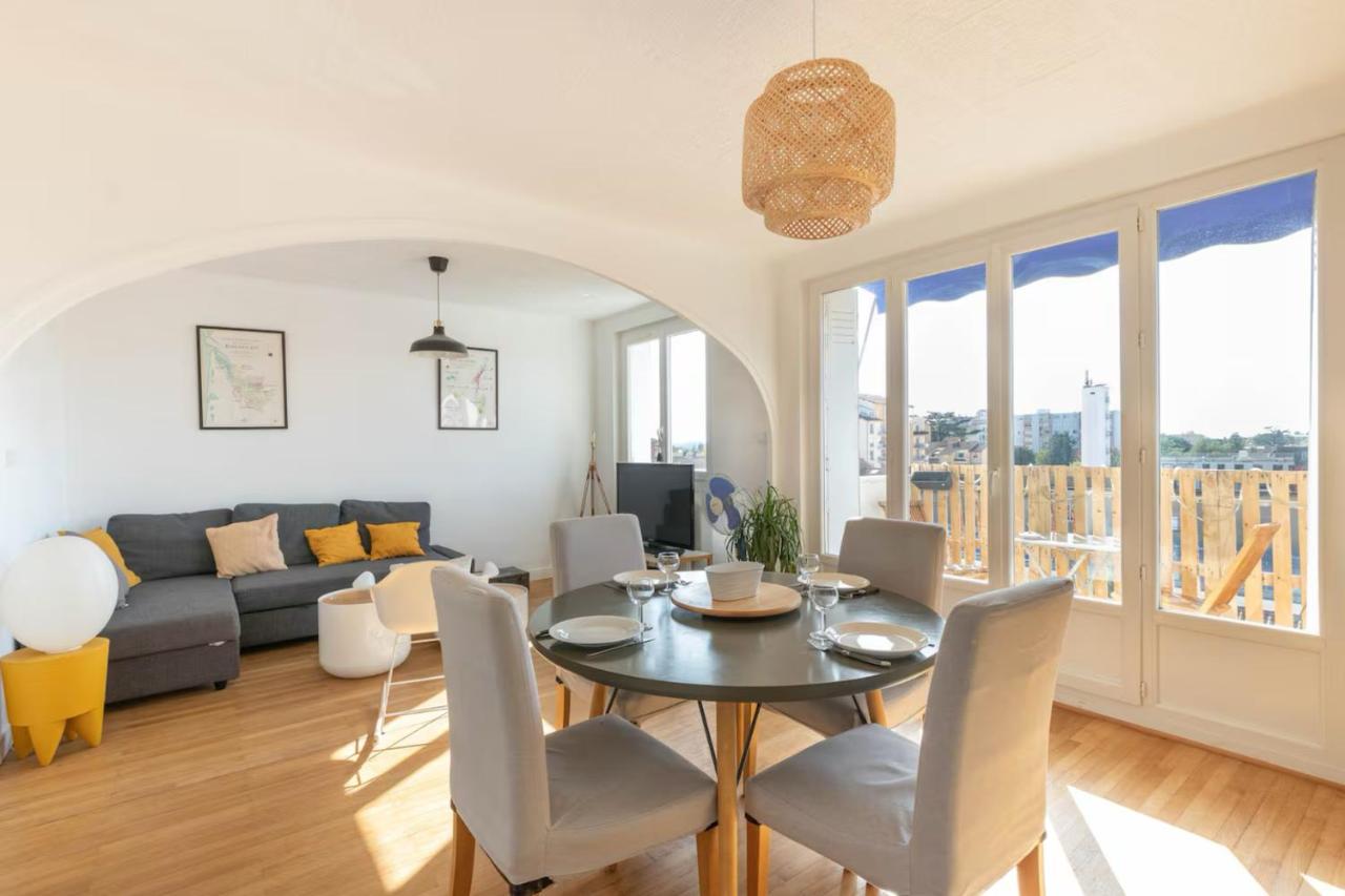 Grand Appartement Cosy - Parking & Balcon - B&B Villefranche-sur-Saône