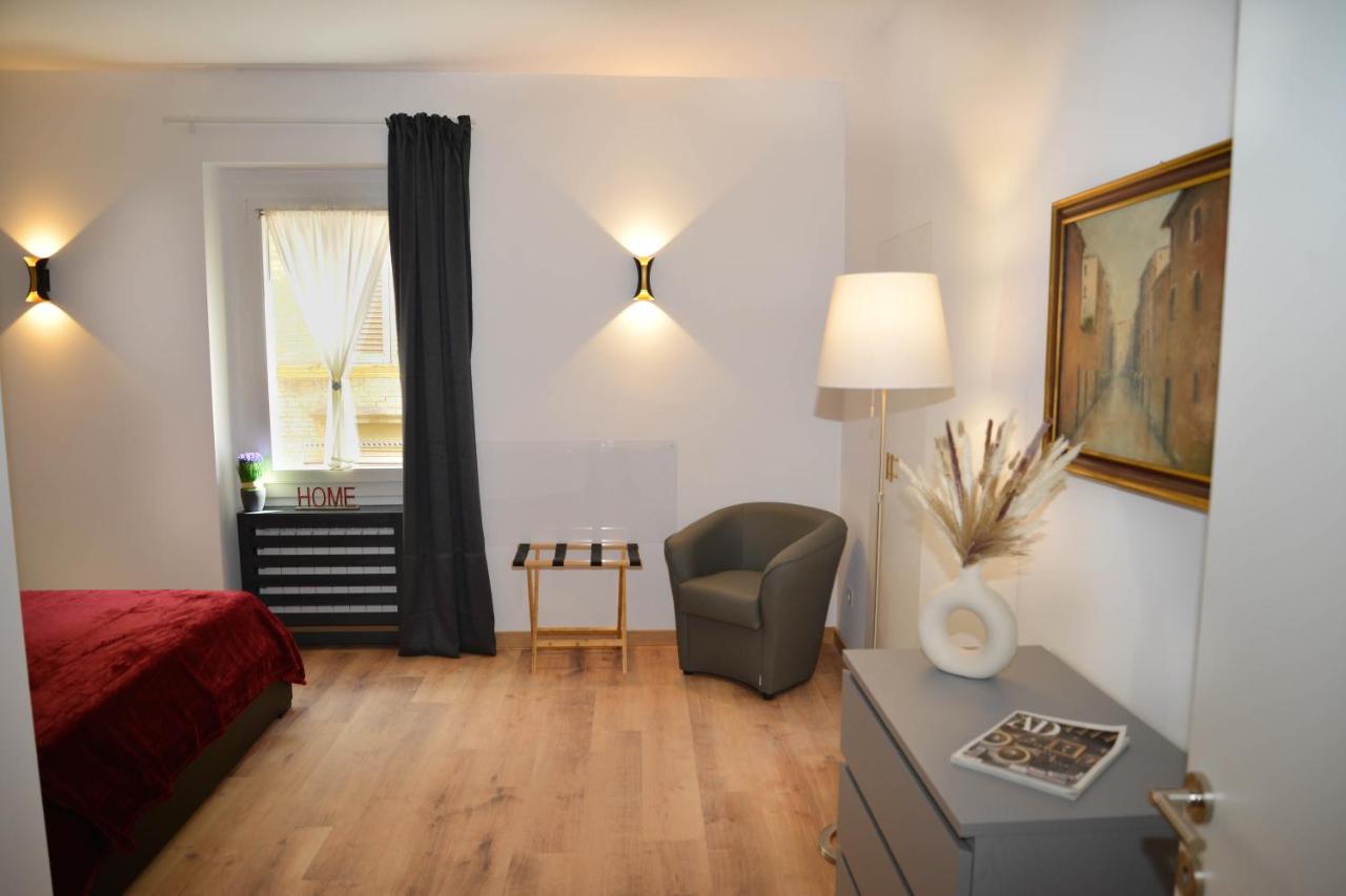 Fidia Palace Claudia's apartment Colosseo - Ferienwohnung Rom