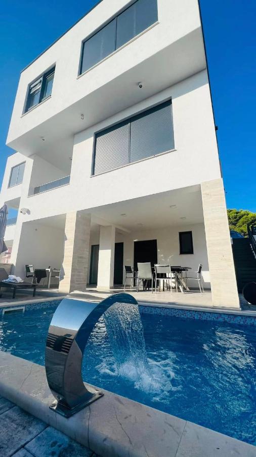Villa NeRu Seaview- Vodice - Chambres d'hôtes Vodice