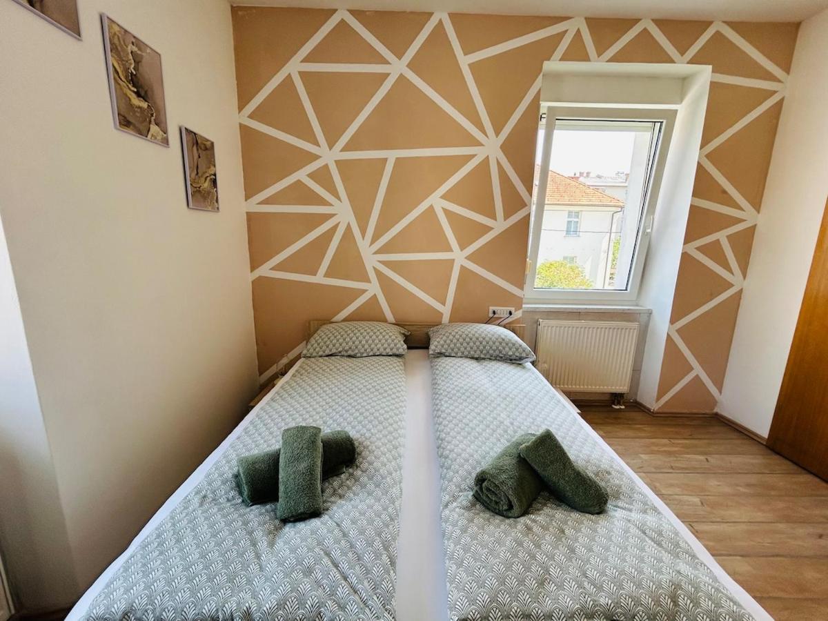 Spacious & Calm Guesthouse in Ljubljana - B&B Lubiana